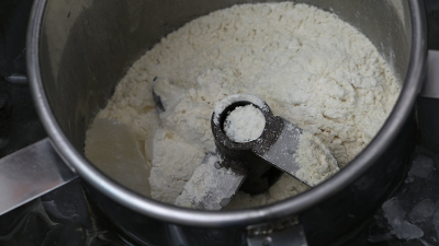 如何改善大豆分離蛋白的可溶性、分散性、乳化性?